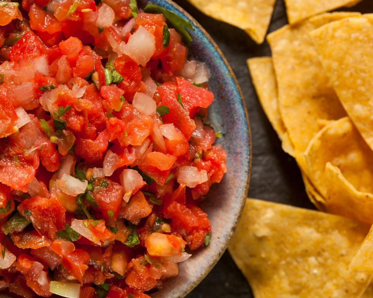 fresh salsa and tortilla chips