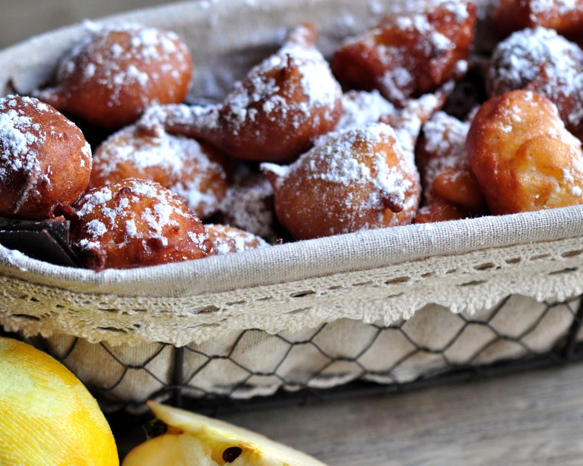 fried apple fritters