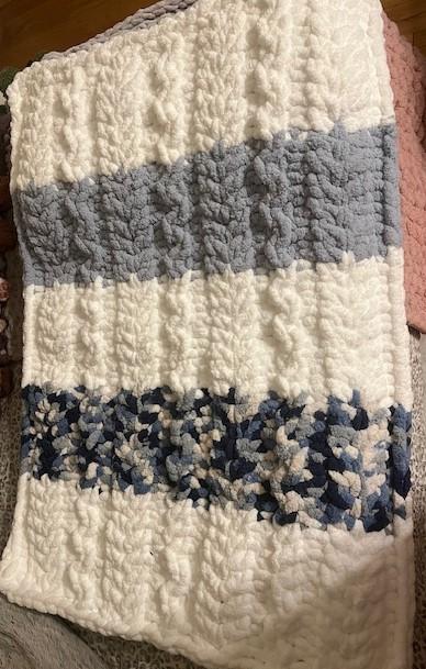 Chunky lap blanket